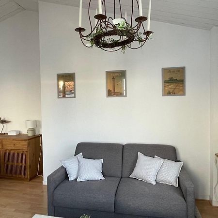 Very Bright Nest With Terrace In The Village La Flotte Exterior foto