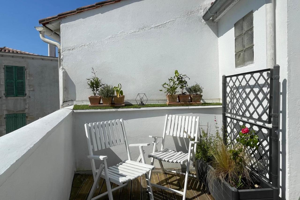 Very Bright Nest With Terrace In The Village La Flotte Exterior foto
